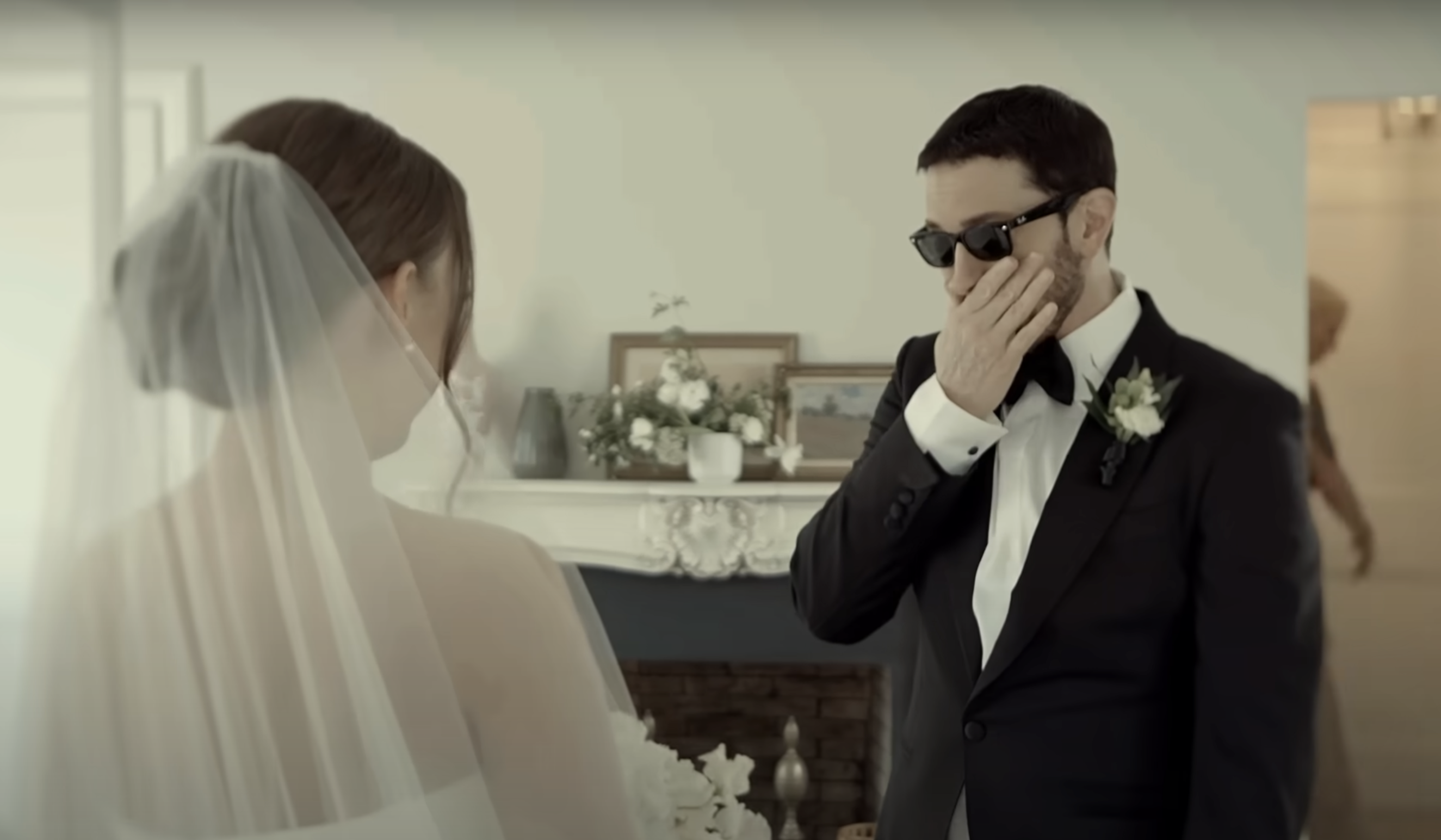 Эминем впервые станет дедушкой: фаны увидели рэпера со слезами на глазах (видео)